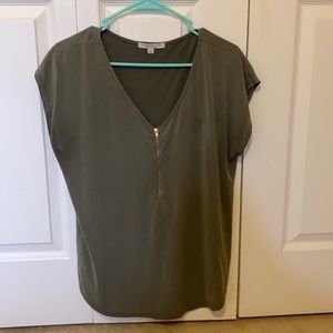 Super cute zip up green shirt